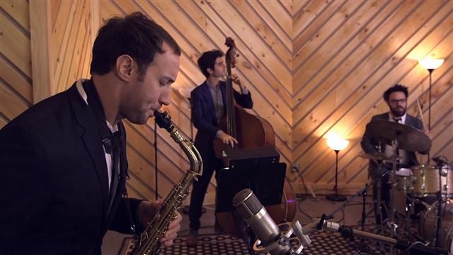 VIDEO: A Jazz Quartet Explains High-Frequency Trading 1